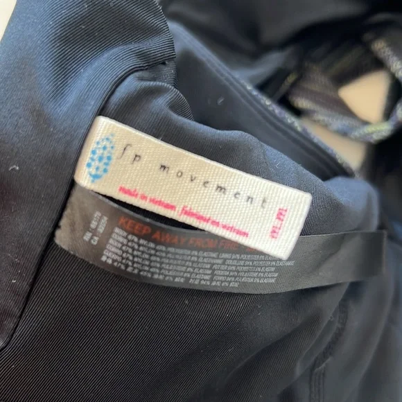 Free People Movement set - Picture 4 of 8